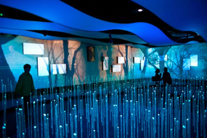Washington, DC (United States) Projects ranging from a multi?million dollar, high?tech world exposition pavilion to a lowbudget supergraphics paint job at a middle school are top winners in the 2011 SEGD Design Awards, the annual program honouring the b